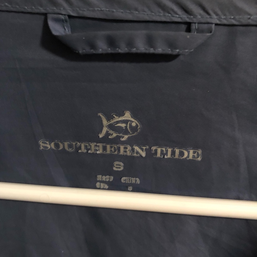 Southern tide men’s rain jacket - Picture 2 of 4